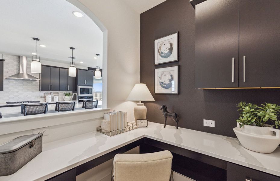 Representative furnished interior of a home built from the Sondra by Pulte Homes in Wellington, Fort Worth (Image 12).