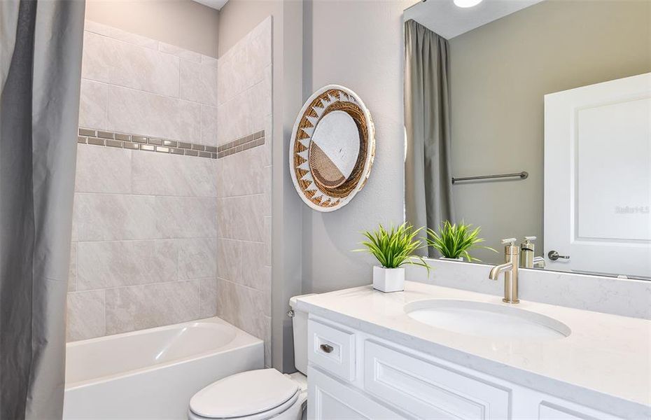 Furnished interior view inside a new home in Del Webb Minneola, Minneola (Image 10).