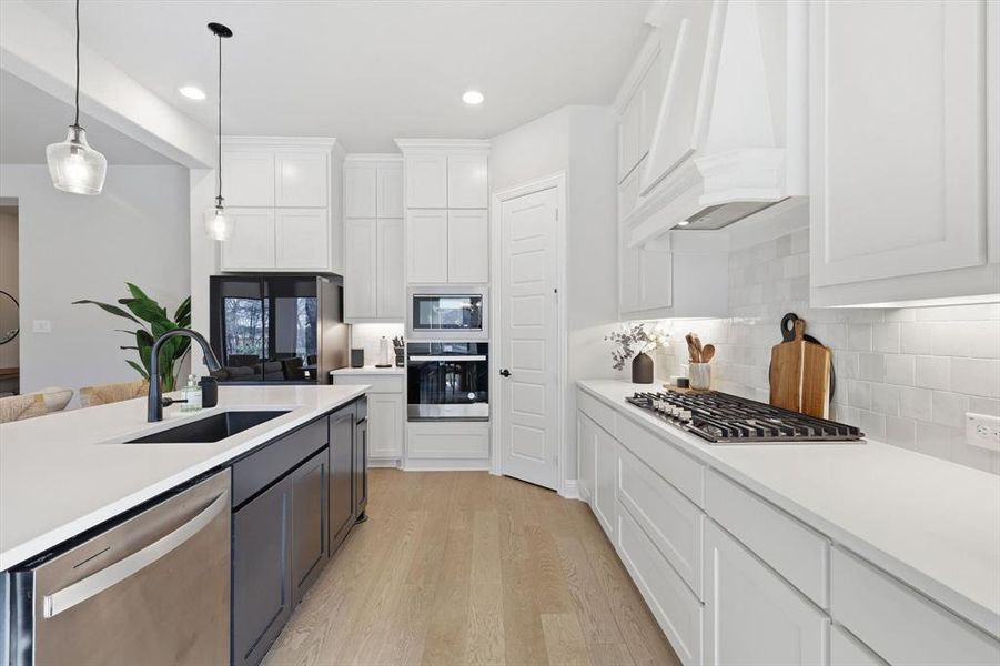 Furnished interior view inside a new home in , Midlothian (Image 19).