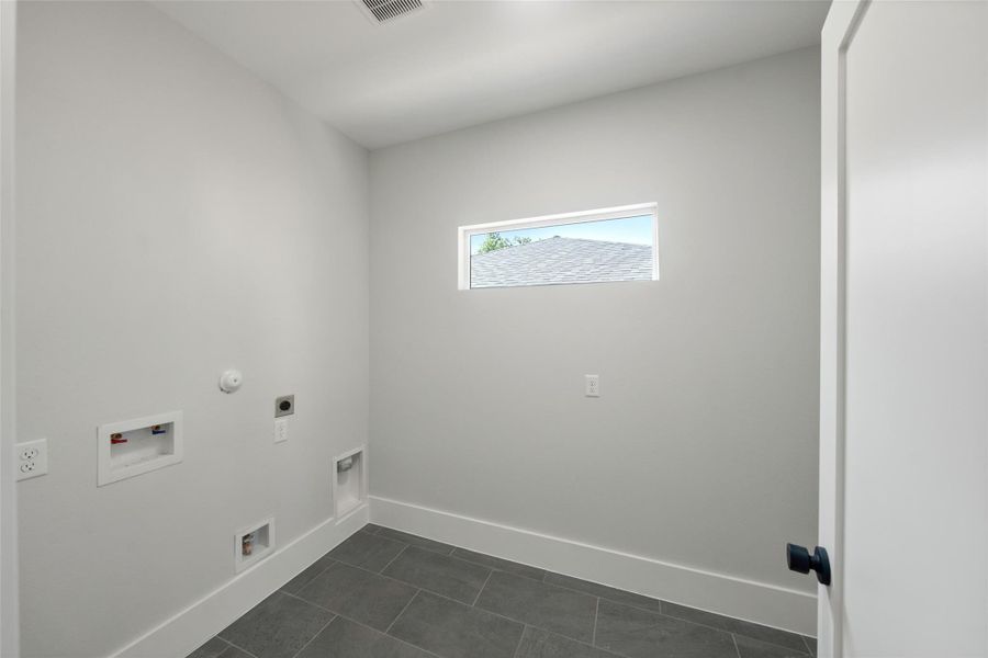 Spacious, unfurnished interior of a new home in , Houston (Image 38). Spacious, unfurnished interior of a new home in , Houston (Image 38).