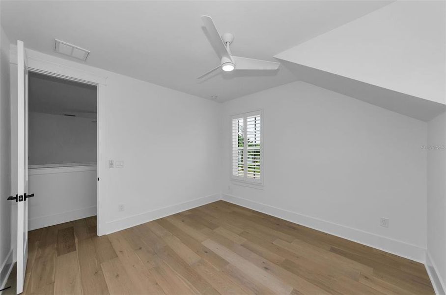 Spacious, unfurnished interior of a new home in , St. Petersburg (Image 42). Spacious, unfurnished interior of a new home in , St. Petersburg (Image 42).