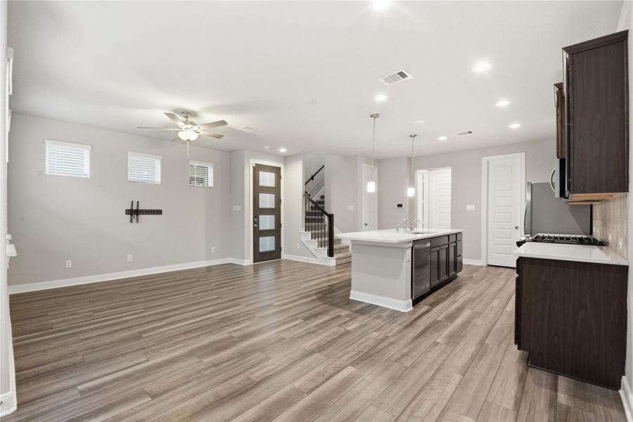 View from breakfast nook to entry! View from breakfast nook to entry!