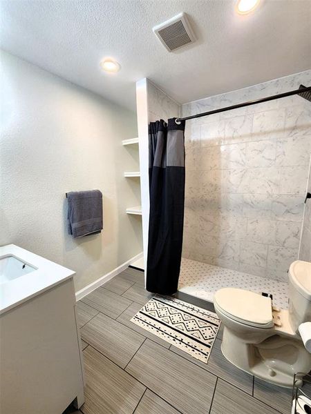 Furnished interior view inside a new home in , Lone Oak (Image 22). Furnished interior view inside a new home in , Lone Oak (Image 22).