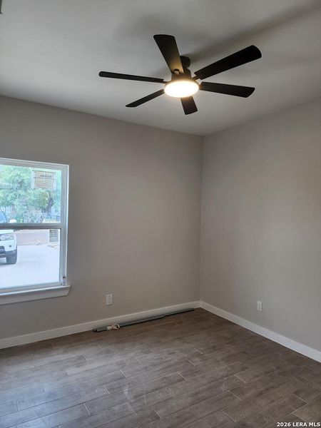 Spacious, unfurnished interior of a new home in , Eagle Pass (Image 12).