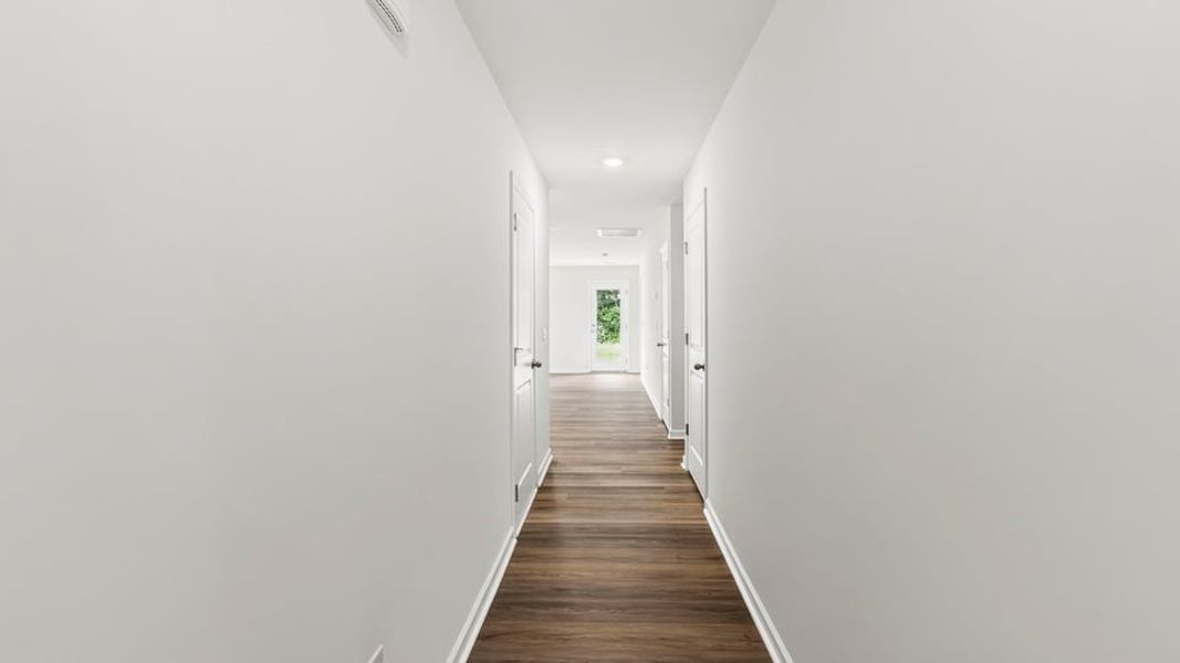 Spacious, unfurnished interior of a new home in Durbin Meadows, Fountain Inn (Image 31).