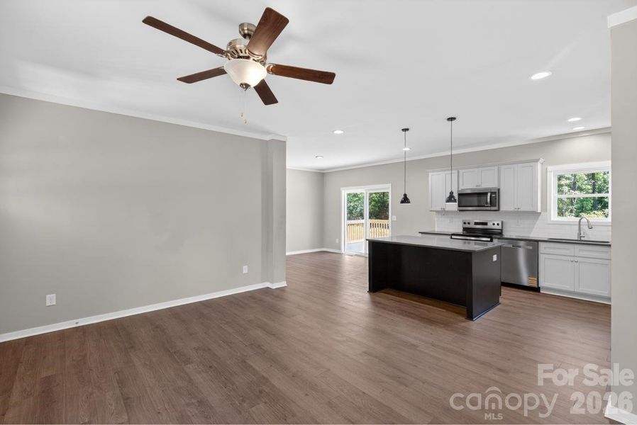 Spacious, unfurnished interior of a new home in , Columbus (Image 30).