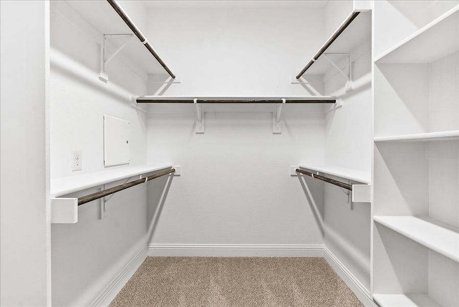 Image 37 of a home in Honeysuckle Ranch.