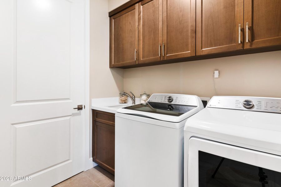 TheLuxeValentino5mb-00636