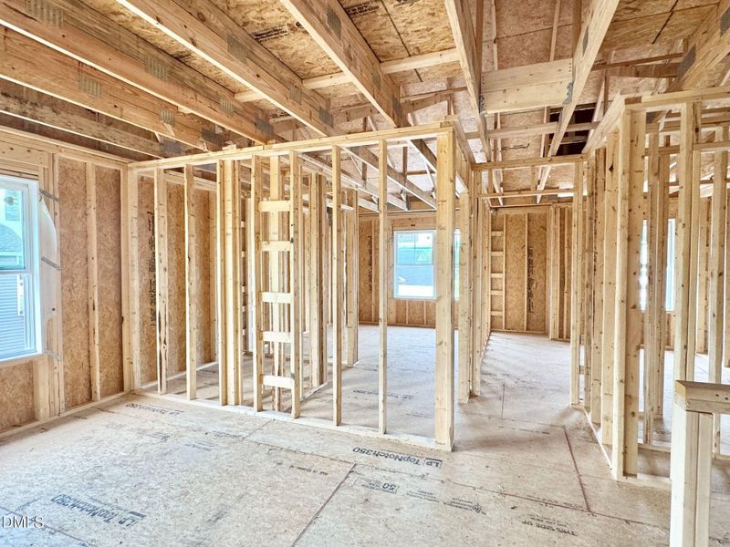 20250928_213055657_iOS