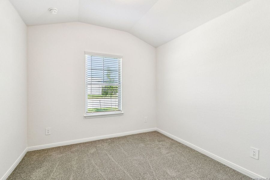 Spacious, unfurnished interior of a new home in Catalina, Converse (Image 16).