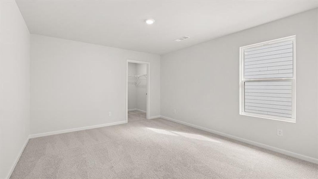 Spacious, unfurnished interior of a new home in , Dallas (Image 42).