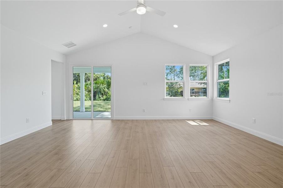 Spacious, unfurnished interior of a new home in Palm Coast Homes, Palm Coast (Image 12).