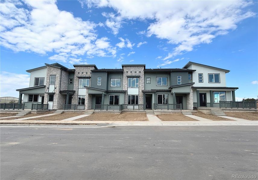 Front exterior of a home in the Vermilion Creek: The Parkside Collection community, located in Centennial, CO (Image 10).