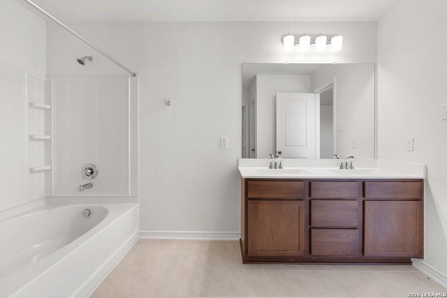 Furnished interior view inside a new home in Woodside Farms, Seguin (Image 7). Furnished interior view inside a new home in Woodside Farms, Seguin (Image 7).