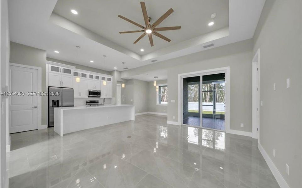Spacious, unfurnished interior of a new home in , Lehigh Acres (Image 20).