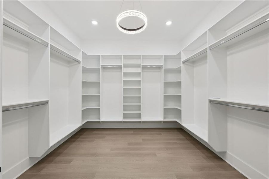 Spacious, unfurnished interior of a new home in , Auburn (Image 38).