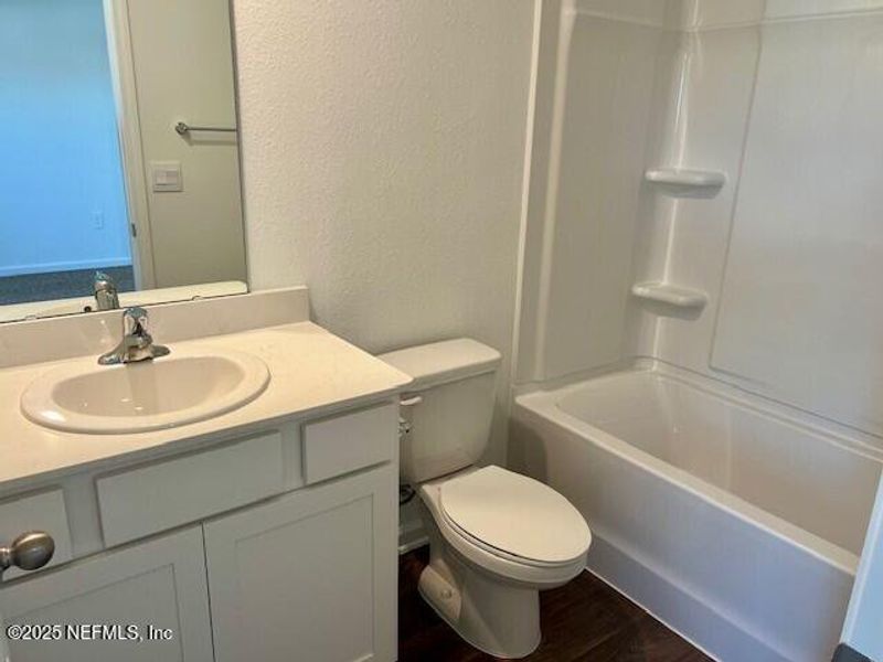 Furnished interior view inside a new home in Corsair, Middleburg (Image 9).