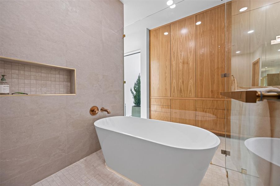 Furnished interior view inside a new home in , Montgomery (Image 34).