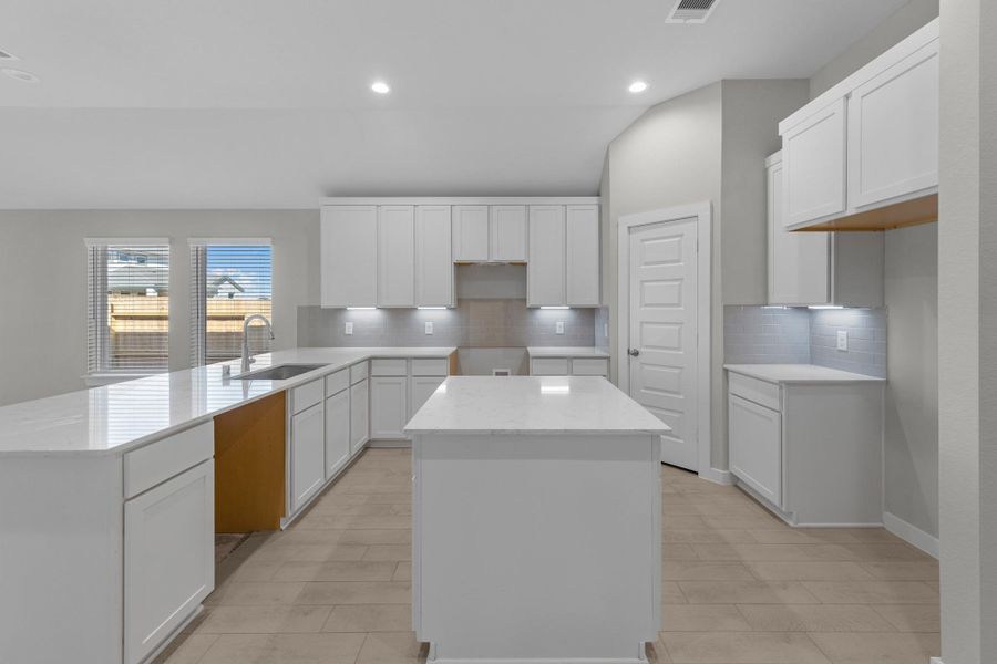 Furnished interior view inside a new home in Sunterra Lakes, Fulshear (Image 8).