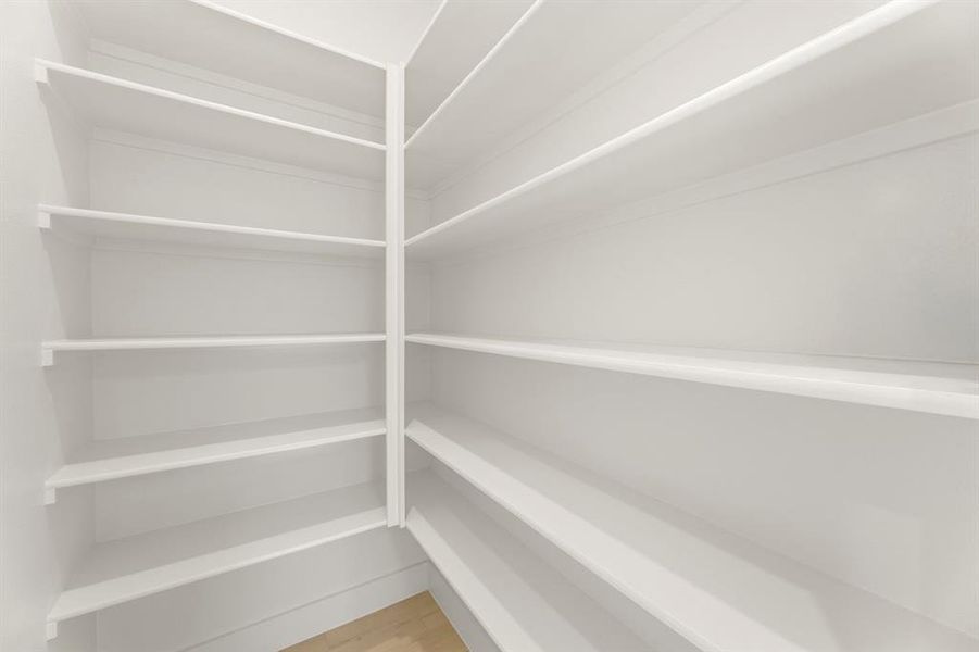 27. 3728 Meander - Pantry