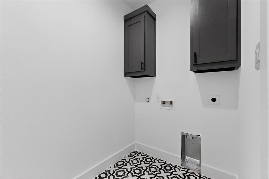 Spacious, unfurnished interior of a new home in , Dallas (Image 24).