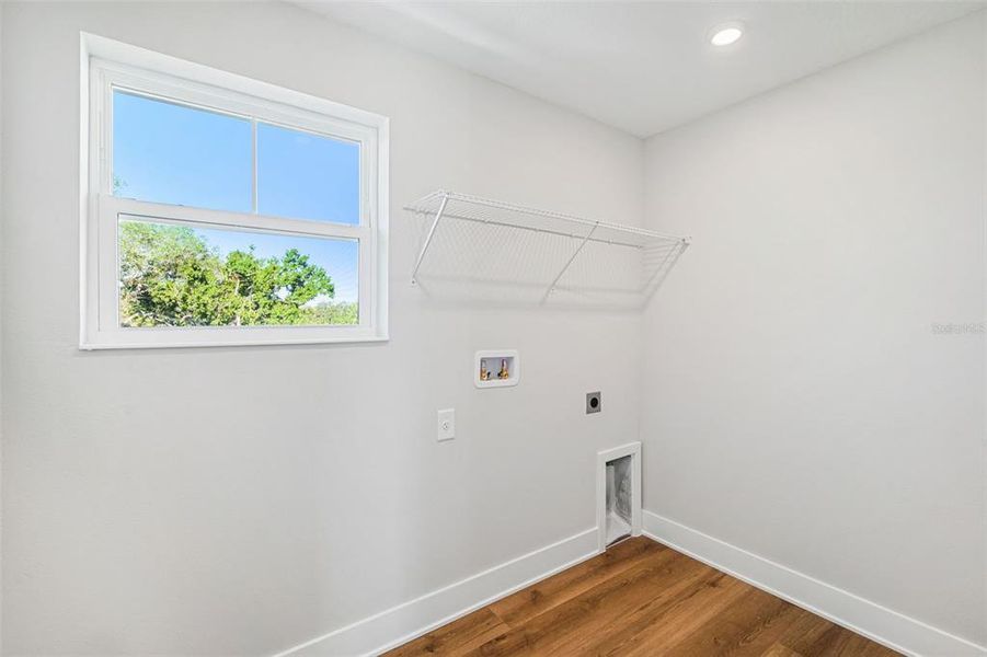 Spacious, unfurnished interior of a new home in , St. Petersburg (Image 26).