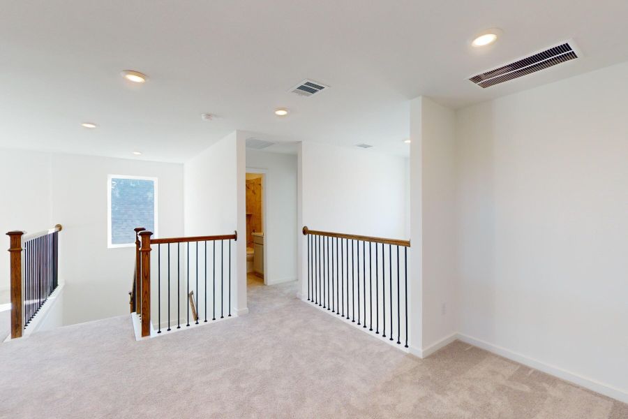 Spacious, unfurnished interior of a new home in Trillium, Richmond (Image 15).