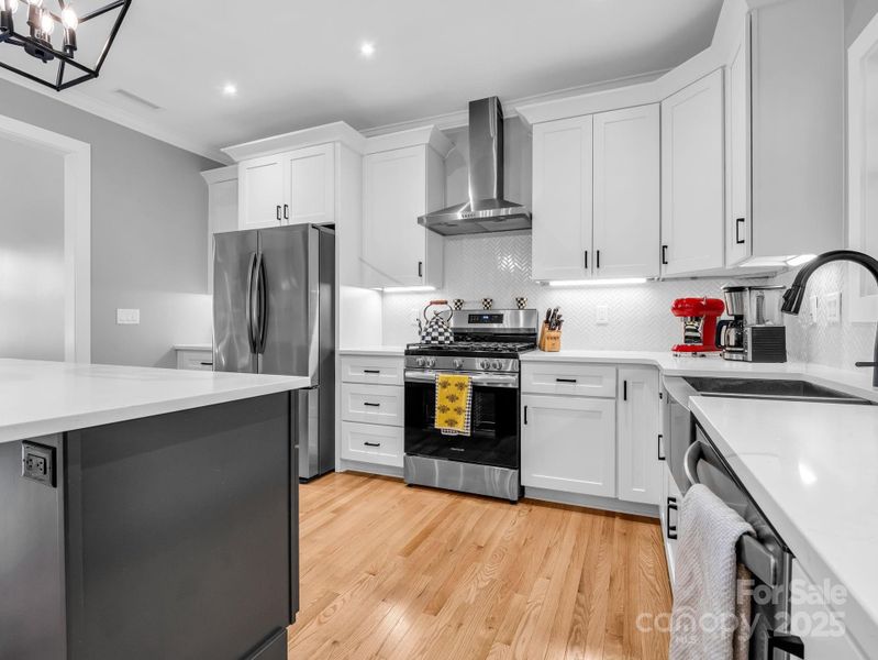 Furnished interior view inside a new home in , Columbus (Image 13).