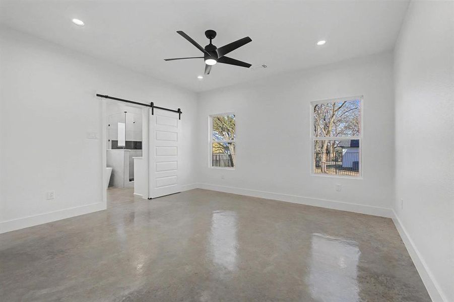 Spacious, unfurnished interior of a new home in , Pottsboro (Image 16).