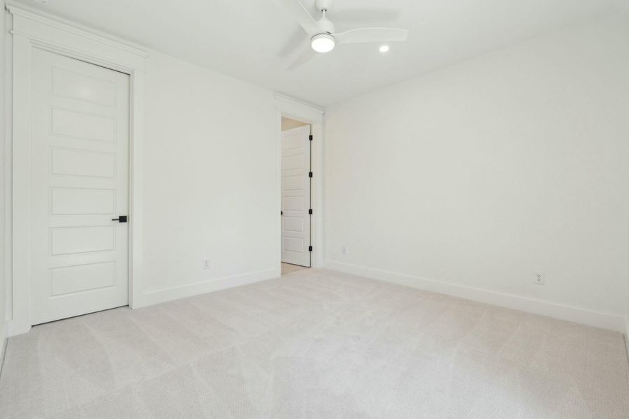 Spacious, unfurnished interior of a new home in , Johns Island (Image 49).