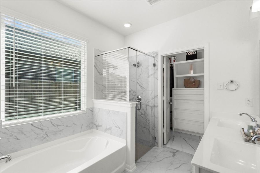 Furnished interior view inside a new home in , Santa Fe (Image 22). Furnished interior view inside a new home in , Santa Fe (Image 22).