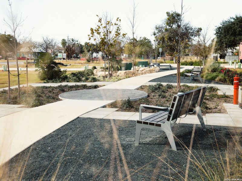 Community amenities in , San Antonio (Image 37).