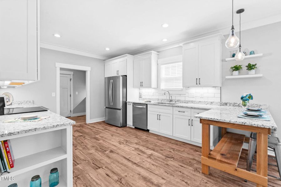 1004 Snow Peak Court-50