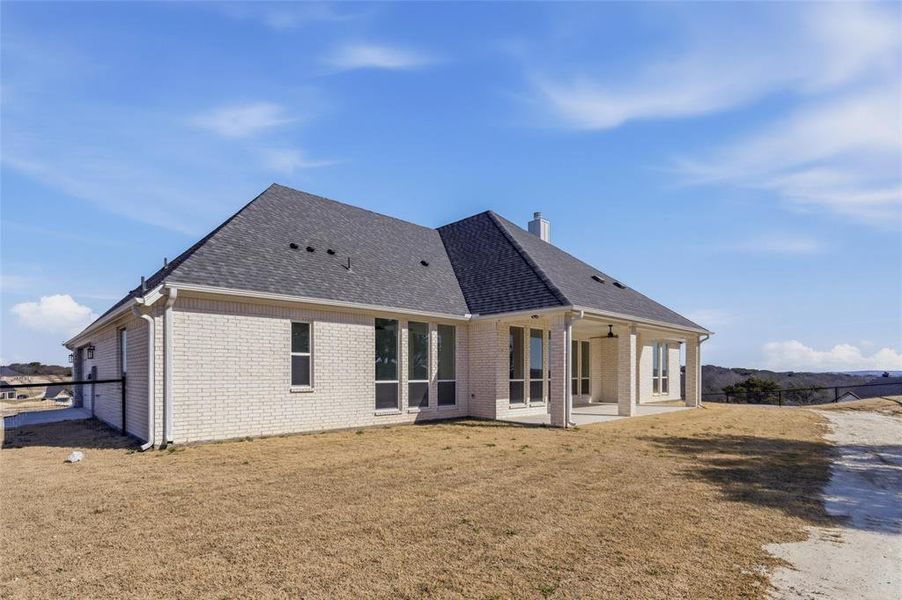 Exterior details and patio area of a home in , Azle (Image 18).
