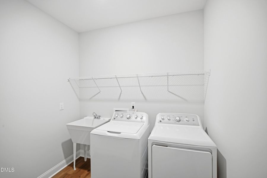 SUN_Everlee_Pic_TryonIII_QMI_217_Laundry