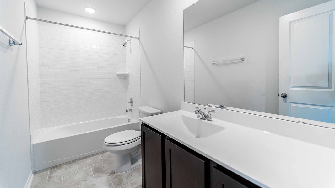 Furnished interior view inside a new home in Paramount, Kyle (Image 13).