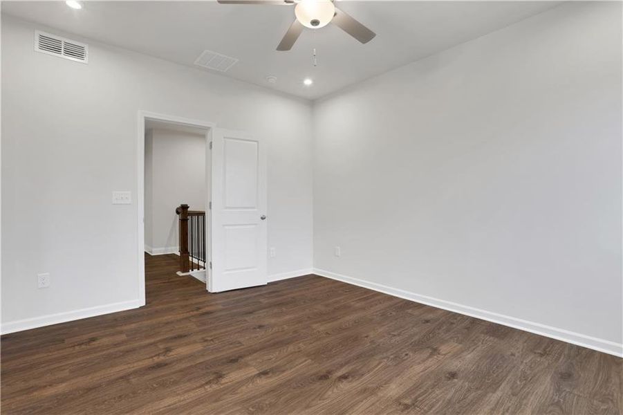 Spacious, unfurnished interior of a new home in Towne Village at Suwanee Dam, Sugar Hill (Image 31). Spacious, unfurnished interior of a new home in Towne Village at Suwanee Dam, Sugar Hill (Image 31).