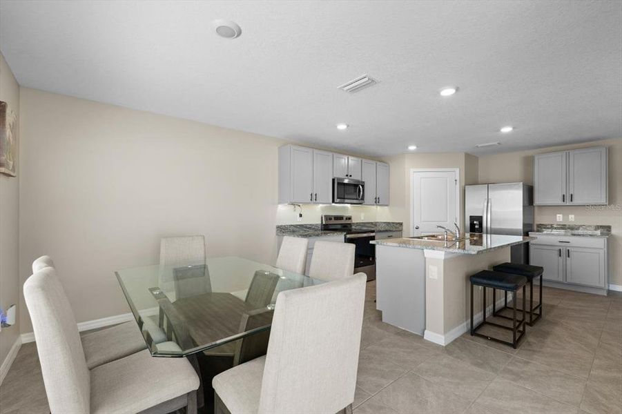 Furnished interior view inside a new home in Silverstone North, Palmetto (Image 12).