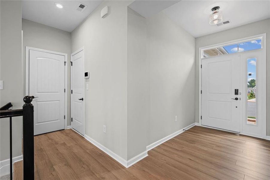 Spacious, unfurnished interior of a new home in Laurel Farms, Dallas (Image 40). Spacious, unfurnished interior of a new home in Laurel Farms, Dallas (Image 40).