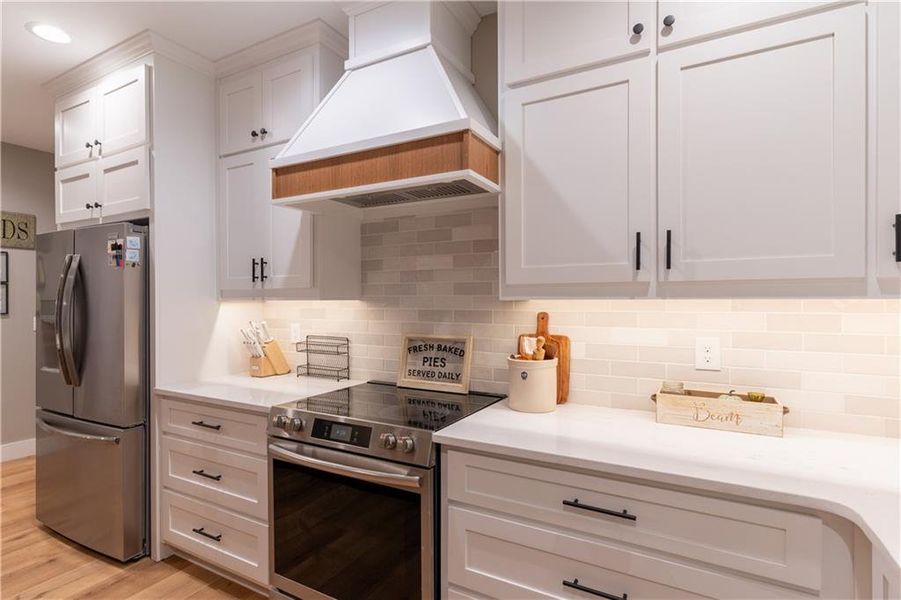 Close-up of interior finishes inside a home in , Shady Dale (Image 18).
