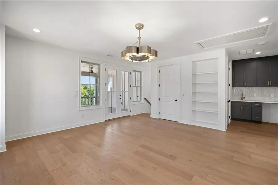 Spacious, unfurnished interior of a new home in , Suwanee (Image 36).