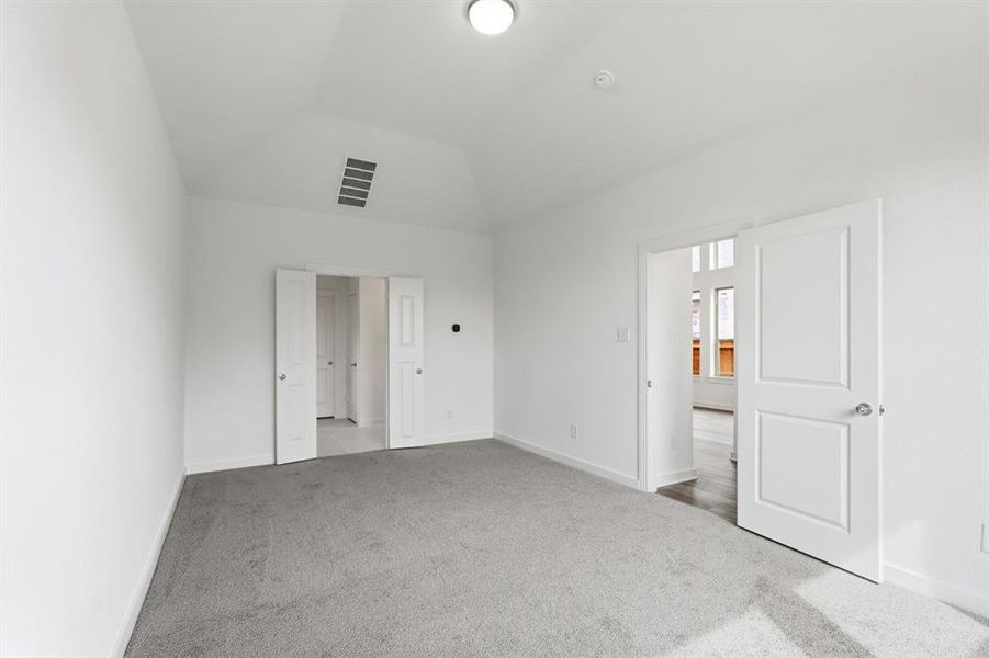 Spacious, unfurnished interior of a new home in Heartland, Crandall (Image 16).
