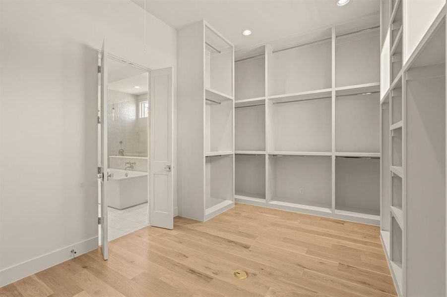 Spacious, unfurnished interior of a new home in , Fort Worth (Image 20). Spacious, unfurnished interior of a new home in , Fort Worth (Image 20).