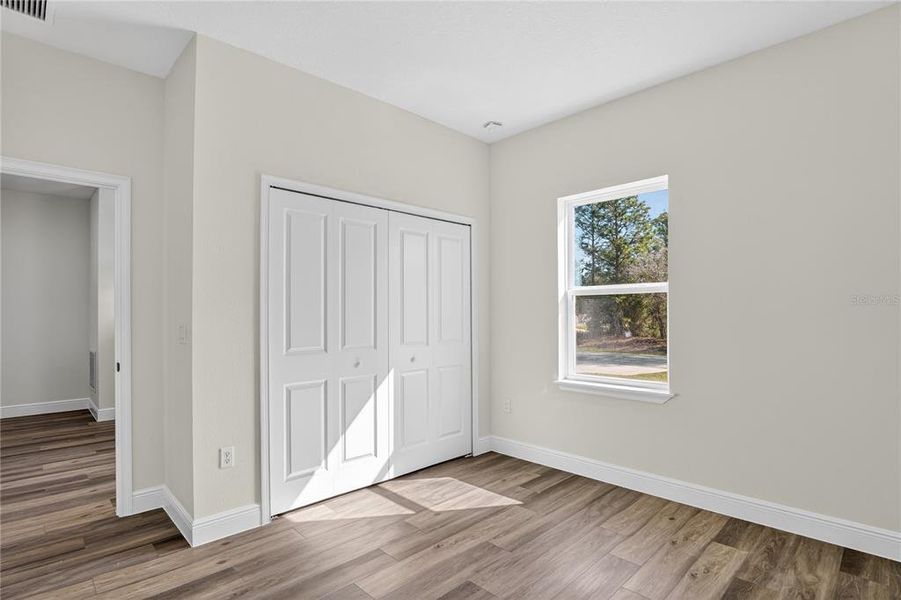 Spacious, unfurnished interior of a new home in , Citrus Springs (Image 19).
