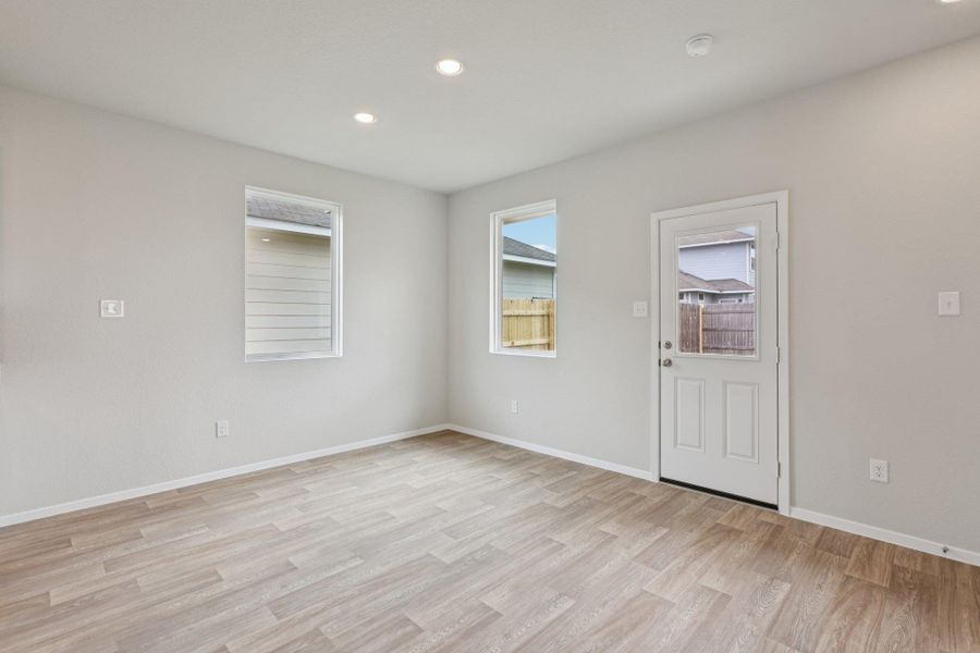 Spacious, unfurnished interior of a new home in Hymeadow, Maxwell (Image 33).