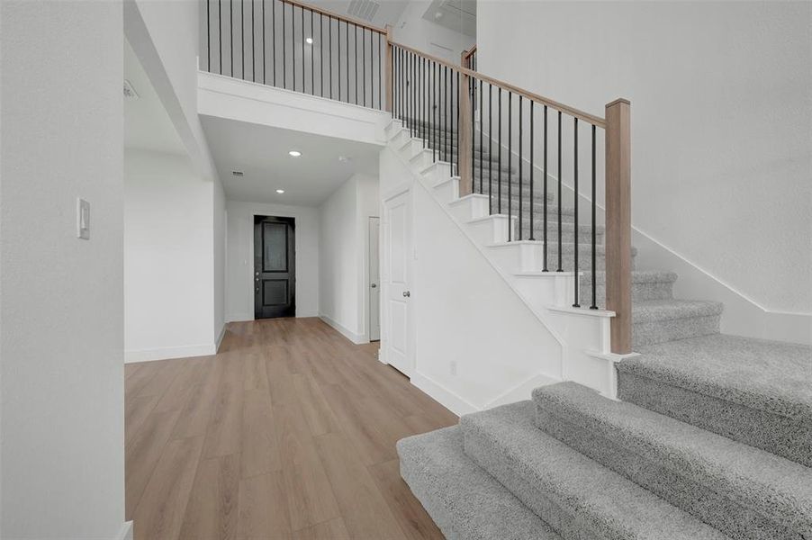 Spacious, unfurnished interior of a new home in Lily Creek at Sutton Fields, Aubrey (Image 37).