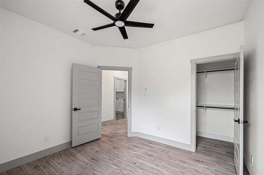 Spacious, unfurnished interior of a new home in , Granbury (Image 30).