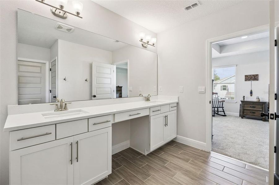 Furnished interior view inside a new home in , Winter Garden (Image 20).