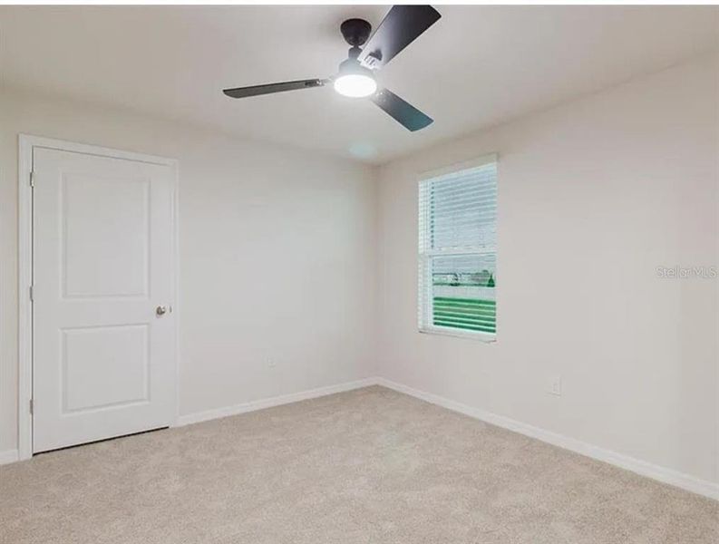 Spacious, unfurnished interior of a new home in Silverstone North, Palmetto (Image 13).