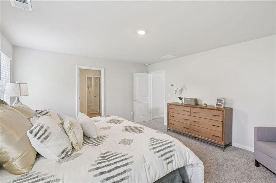 Furnished interior view inside a new home in Ivey Township, Dallas (Image 40).